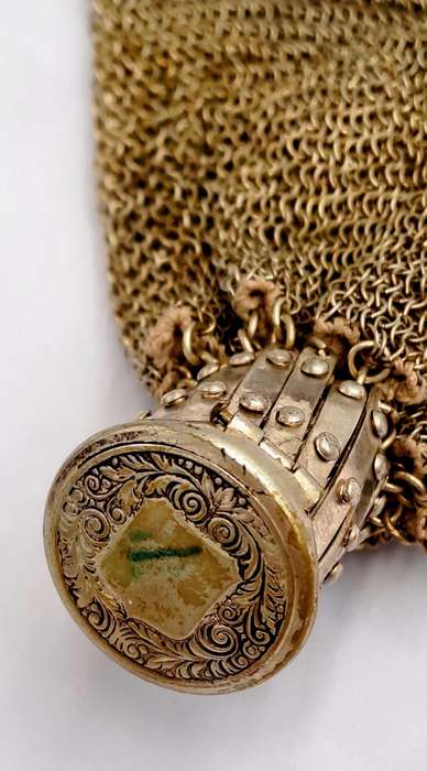 Vintage Metal Mesh Coin Purse Expandable Gate Top Beggars Bag