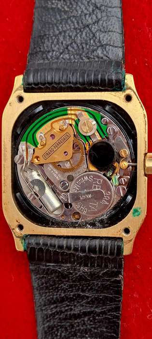 Vintage Swiss Made Gold Plated Girard Perregaux Quartz watch 4086 -MOVEMENT FAULTY