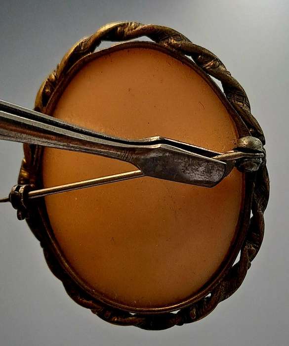 Vintage Cameo Brooch 4cm x 3,5cm