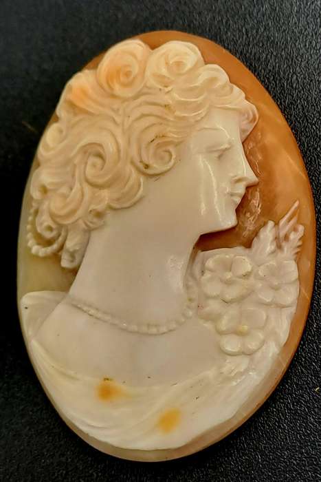 Vintage Cameo (Not Mounted) 4,6mm x 3,3mm