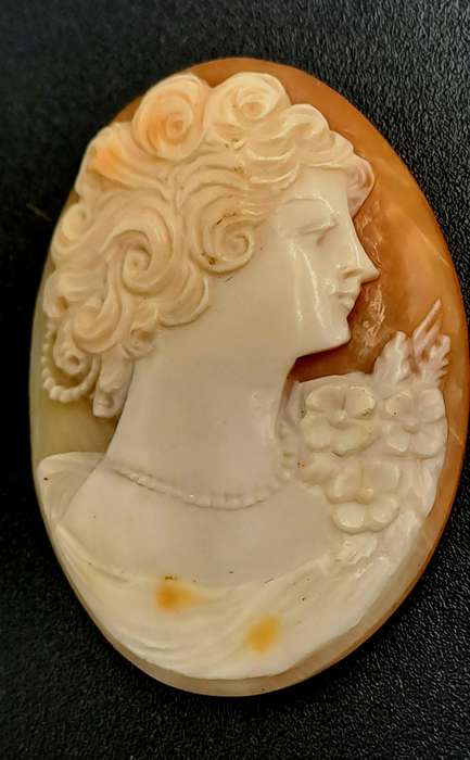 Vintage Cameo (Not Mounted) 4,6mm x 3,3mm