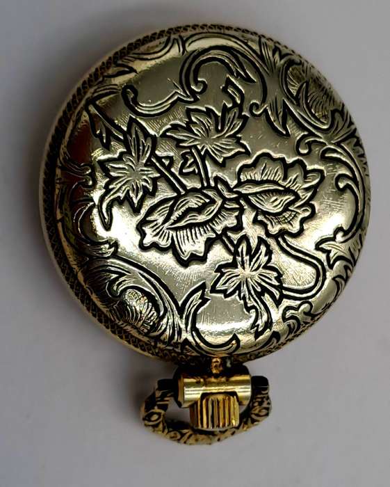 Vintage Swiss Made Ladies Prefect Super de Luxe pocket watch-NOT WORKING