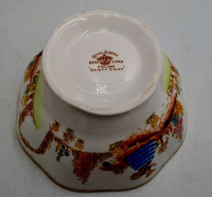 Rare 1930's Royal Albert Dainty Dinah sugar Bowl -Excellent Condition (2 available)