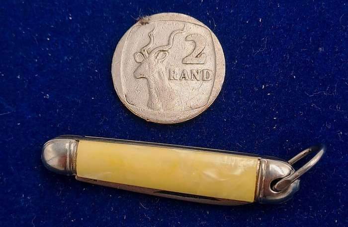Small Vintage Richards Imperial Pearled Jack Knife-Sheffield England