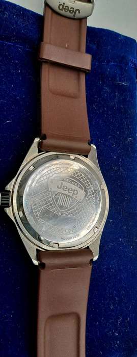 Pre-Owned 2007 Men's Jeep Model 1039 Quartz Watch-Working -Silicon strap