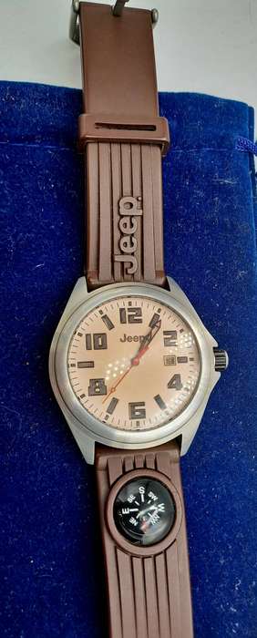 Pre-Owned 2007 Men's Jeep Model 1039 Quartz Watch-Working -Silicon strap