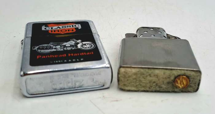 Vintage ZIPPO Lighter Classic Iron -No Spark need new flint and fluid Made in the USA