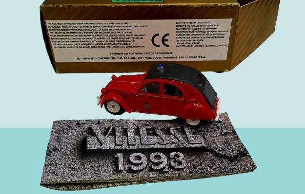 Die Cast Vitesse - Citroen 2CV 1957 / Pompiers De Paris 1/43 (Limited Edition No 649 of 5000)