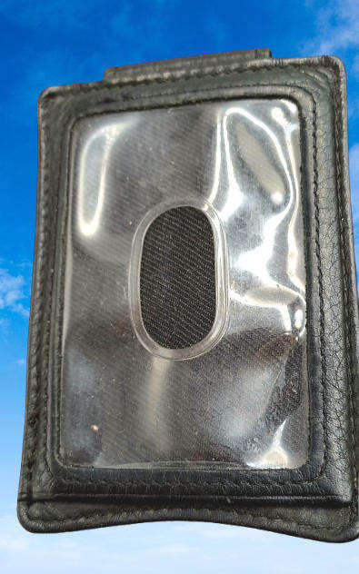 Fossil leather Card /id Holder ? Magnetic Clip 10cm x 7cm