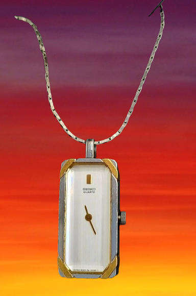 Pre-Owned Vintage 1984 SEIKO Quartz Pendant watch on silver Chain