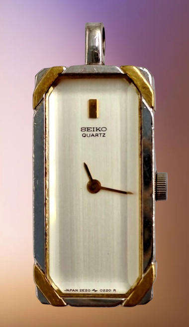 Pre-Owned Vintage 1984 SEIKO Quartz Pendant watch on silver Chain