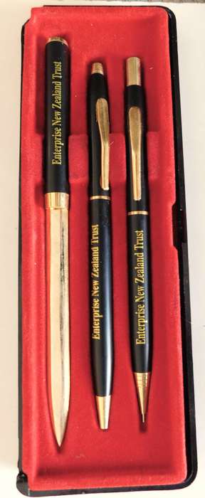 CROSS STYLE - PEN, PENCIL Set [PEN] Inscription on items.
