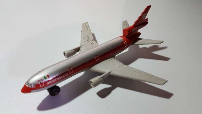 MATCHBOX 1973 SB-13 DC 10 Aeromexico