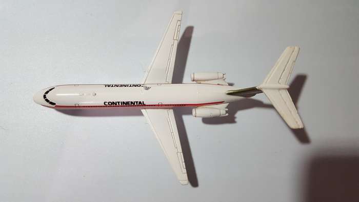 ERTL 1990 McDonnell Douglas DC-9 Continental Airlines