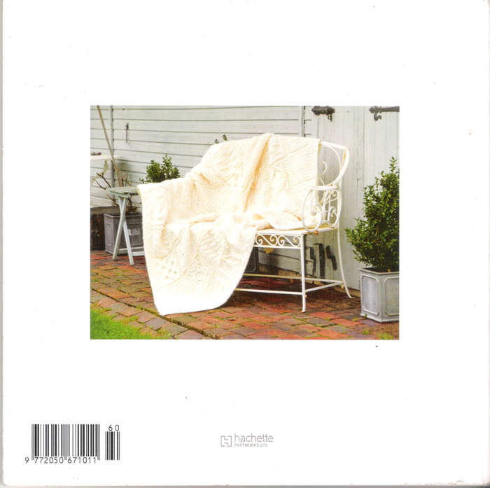Bags. Shoppers & Totes - Big & Little Knitting Projects (52 pgs.) [Paperback]