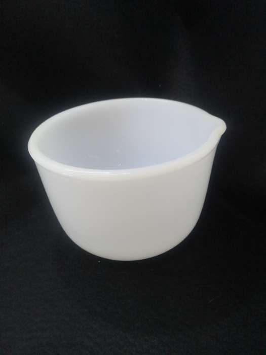 Set of Sunbeam Milk glass mixing bowls