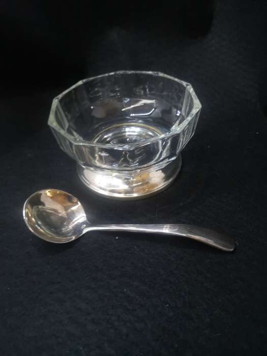 Glass sugar pot with spoon