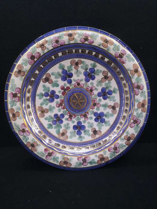Big ceramic plate Flora Gouda Holland