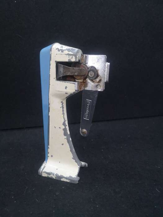 Retro Prestige wall mount can opener in blue and white