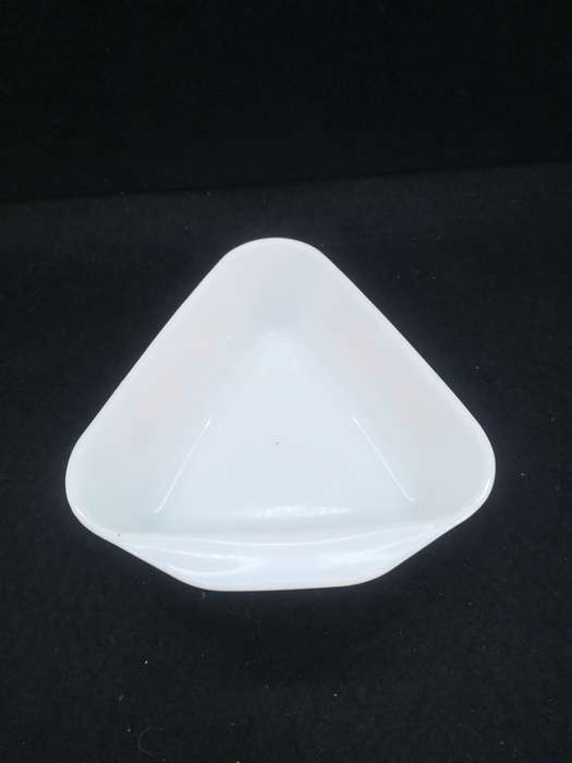 Pyrex triangle dish