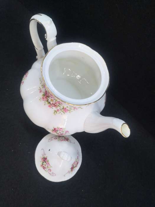 Paragon  Rose Bouquet Tea Pot