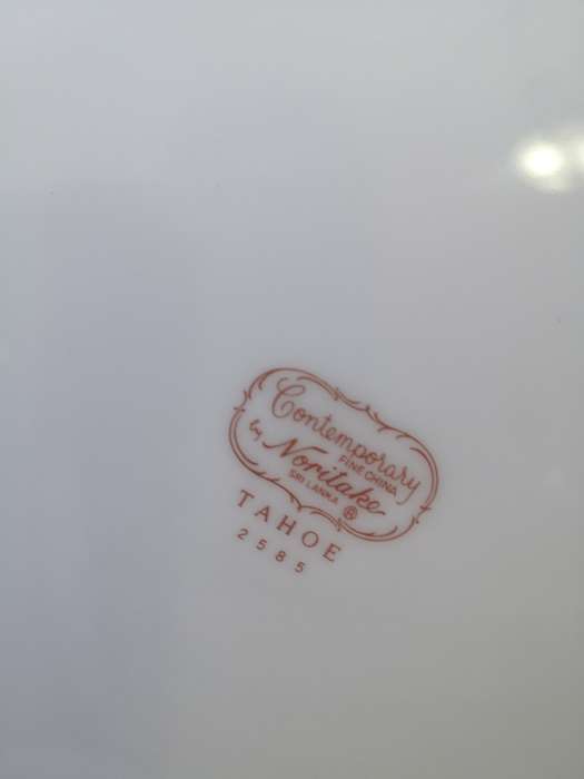 Noritake dinner plate