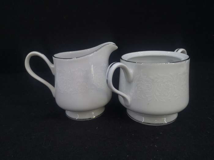 Carlton fine china Japan Plymouth milk jug and sugar bowl without lid
