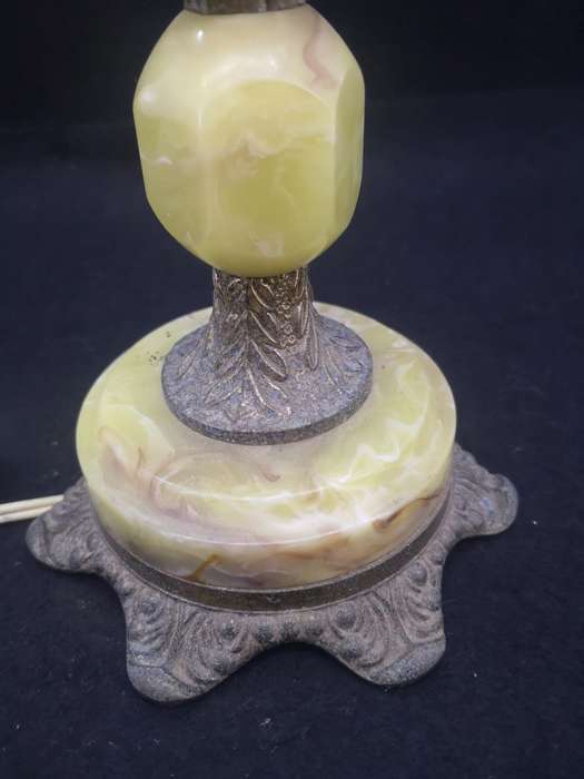 Lamp base