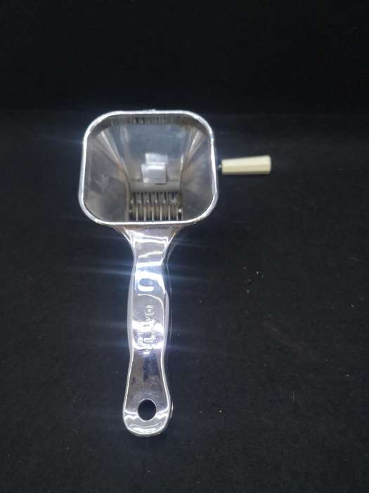 Hand crank grater made in Italy