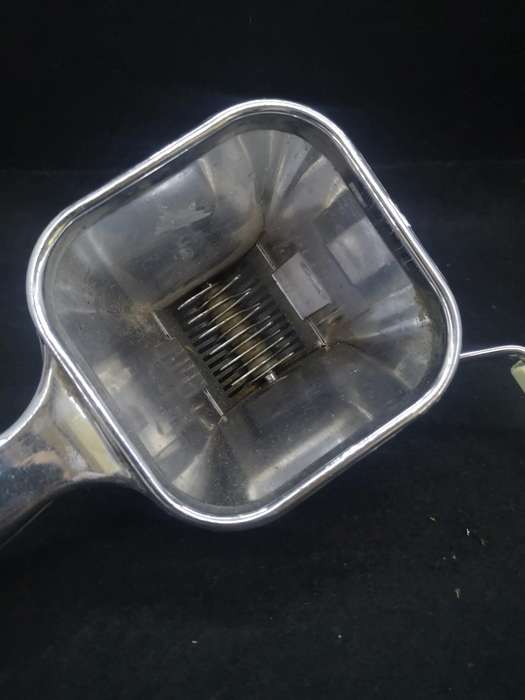Hand crank grater made in Italy