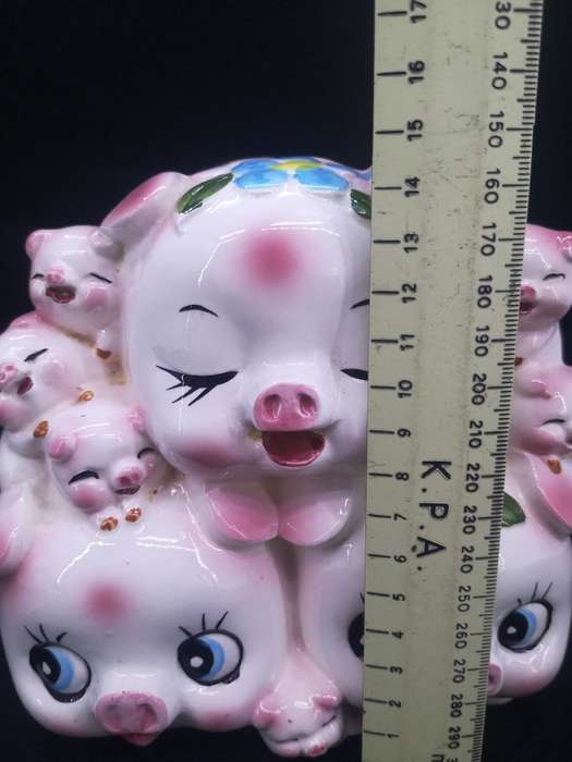 Cute ceramic piggy bank