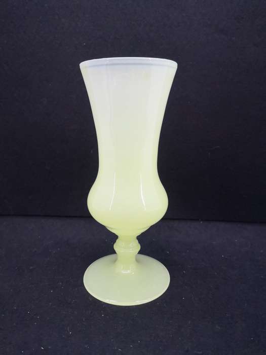 Uraium glass vase