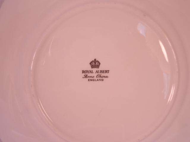 Royal Albert Bone China - 'Fern Luncheon' - Single Round Cake Plate with Stand