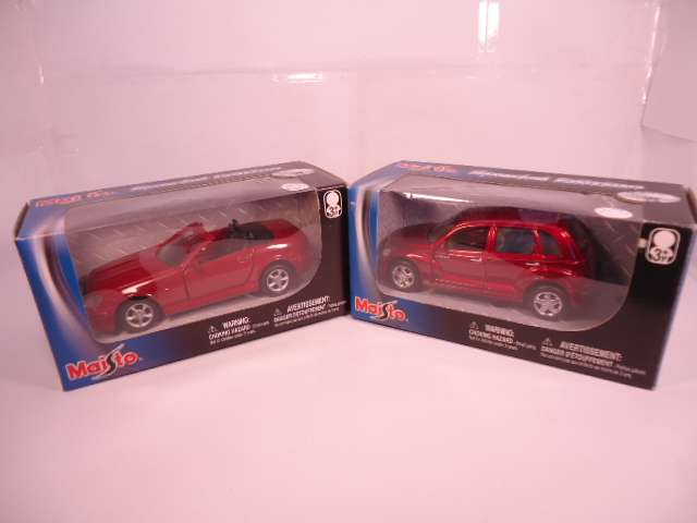 Maisto - Lot of 2 Models