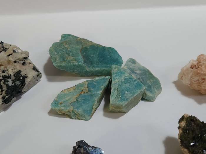 Semi-precious Gemstone - Lot 1