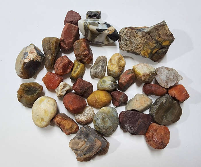 Semi-precious Gemstone - Lot 14