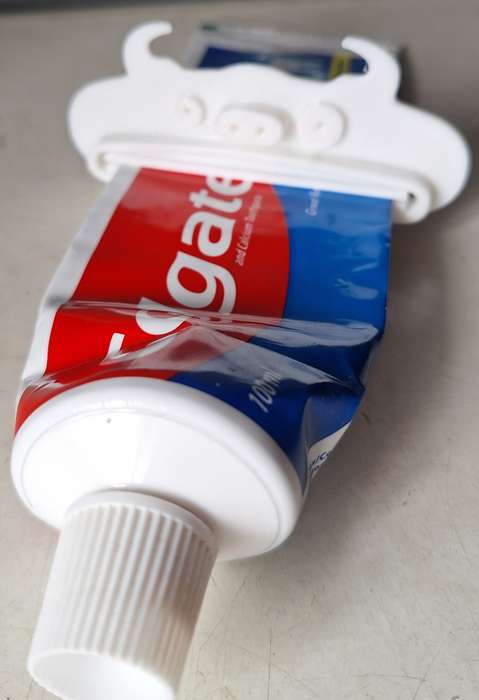 Buffalo Toothpaste squeezer (White)