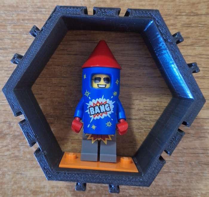 1 piece Hexagon Lego figure display