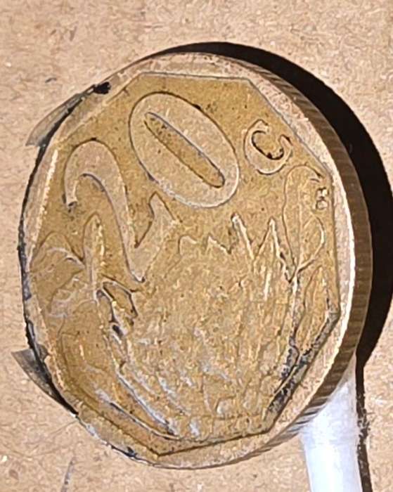 2008 South Africa 20c ~ Error ~ Bronze Plating, Rim Pulling Away!