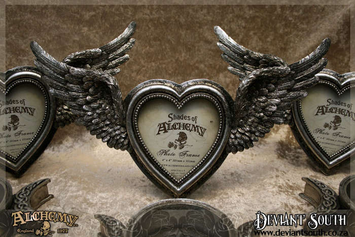 Alchemy Gothic SA1 Winged Heart Photo Frame