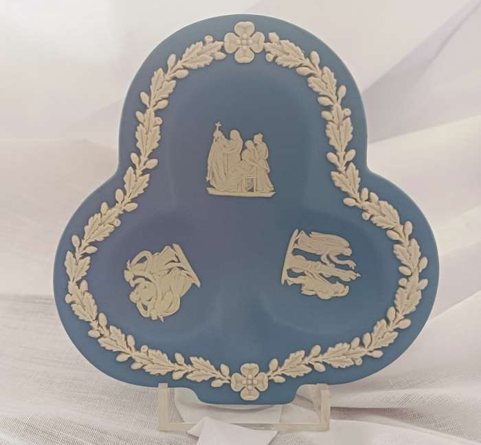 Wedgewood Clover Plate - 11.5cm - Make an Offer