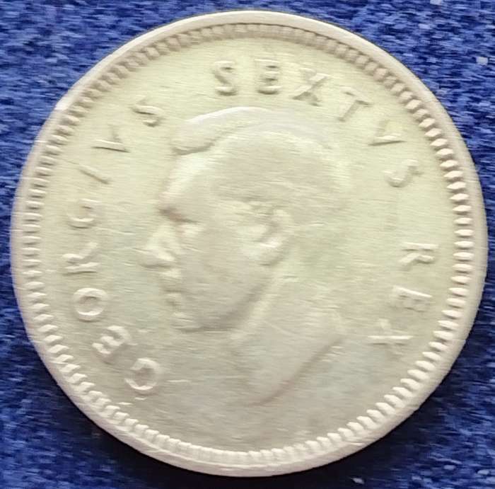1952  Threepence Coin   SILVER   0.500             SUN15682~