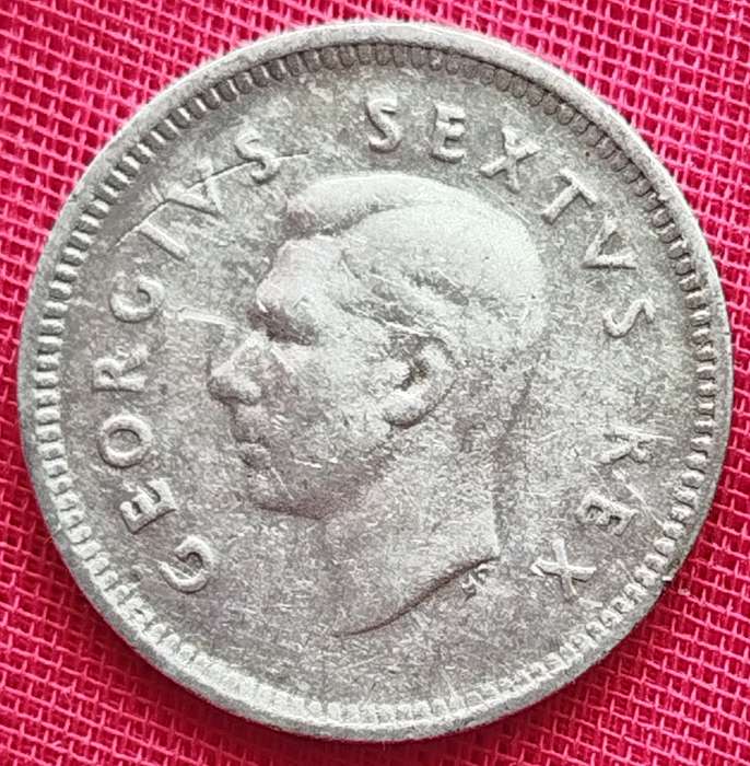 1950  Threepence Coin   ( SILVER 80% )             SUN17079~