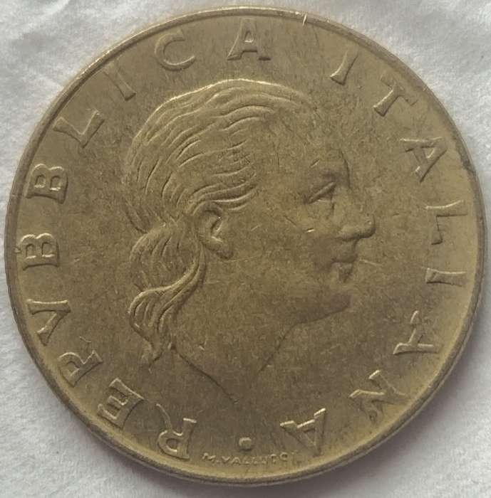 1981  200 Lire     Italy         SUN17339~