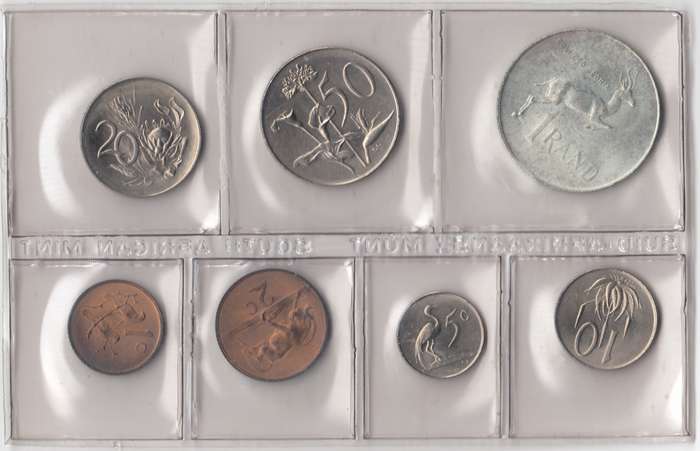 1967 MINT PACK UNC WITH SILVER R1 COIN (English)     1967-050~