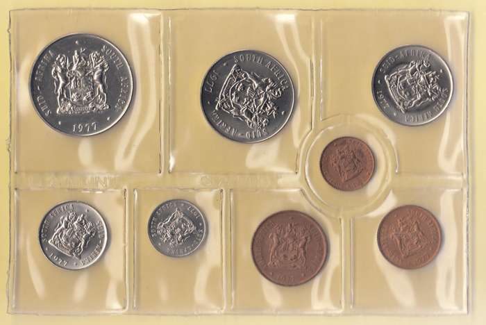 1977 MINT PACK UNC With 1/2 Cent Coin  Sealed    1977-072~