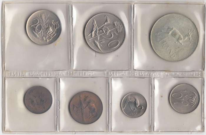1967 MINT PACK UNC WITH SILVER R1 COIN (English)     1967-103~
