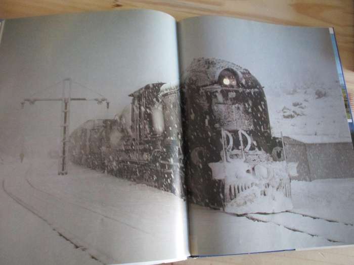 THE SPIRIT OF STEAM - LOCOMOTIVES IN SOUTH AFRICA