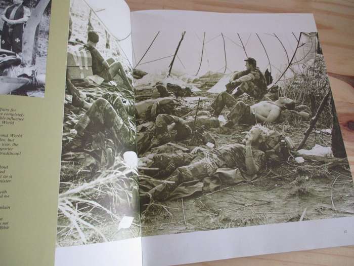 Contact II Struggle for peace Paul L. Moorcraft