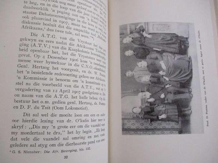 Dr. O'Kulis met sy Eselskakebeen  Die lewe en werk van Ds. Willem Postma ( 1874-1920) P.J. Nienaber